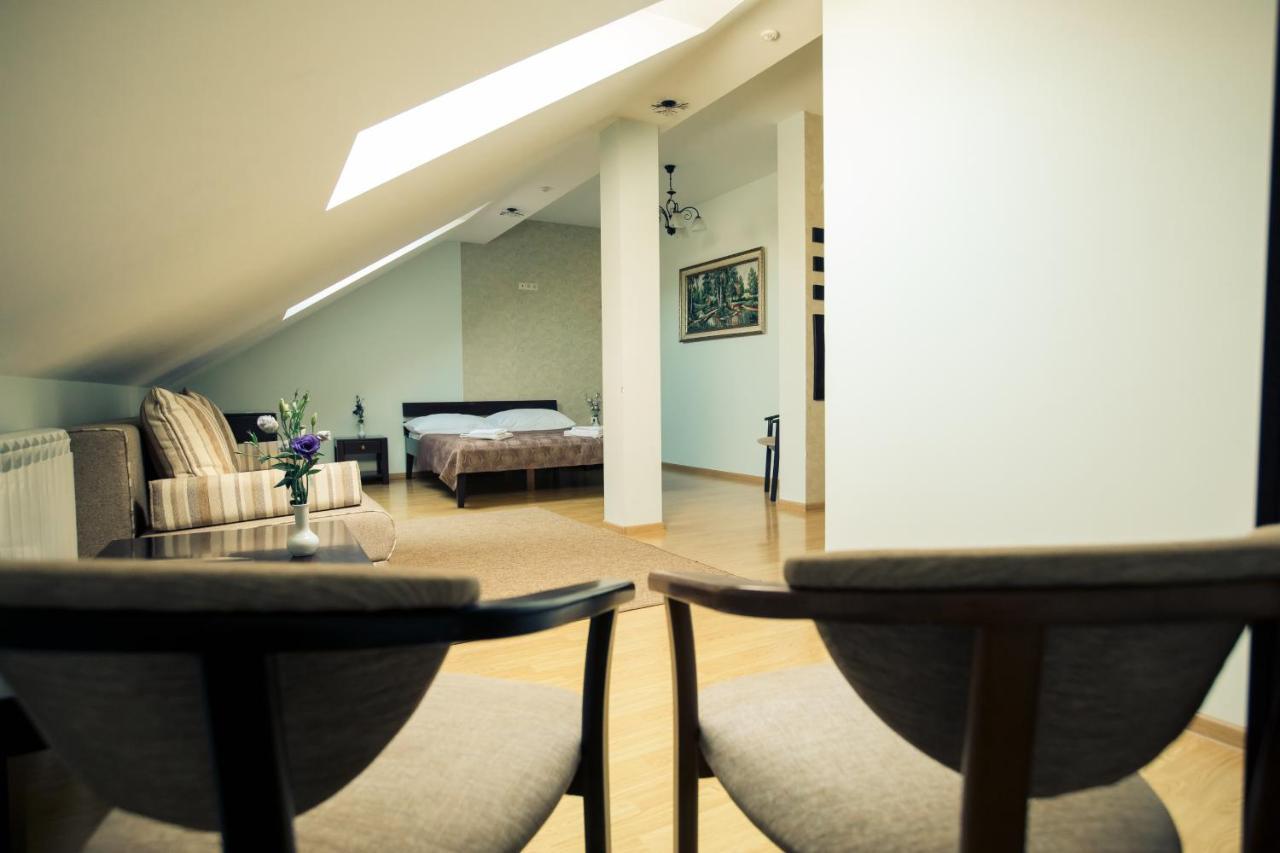 Premiere Hotel Huszt Kültér fotó